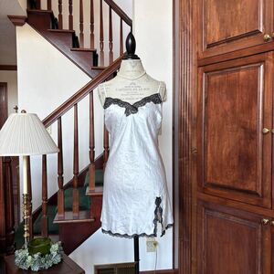 Victorias Secret White and Black Lace Trim Slip dress Nightgown Intimates